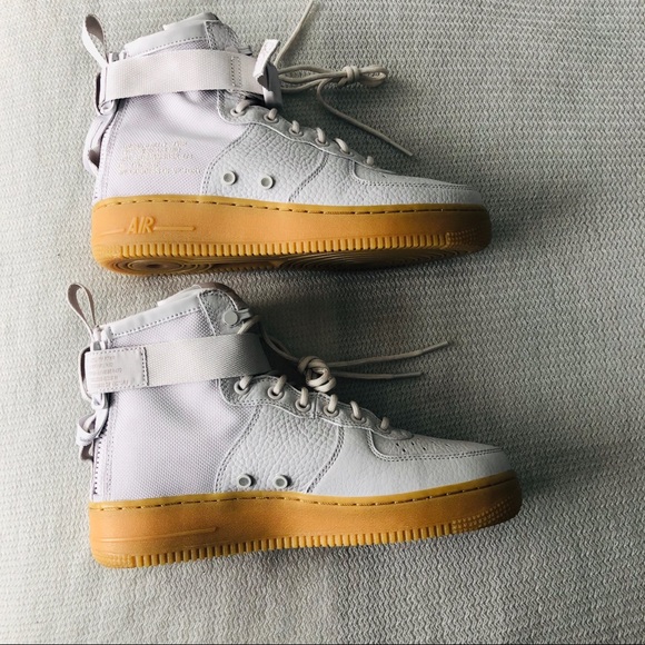 NWT Nike • Air Force 1 GRAYISH White Size 8.5 - Picture 4 of 8